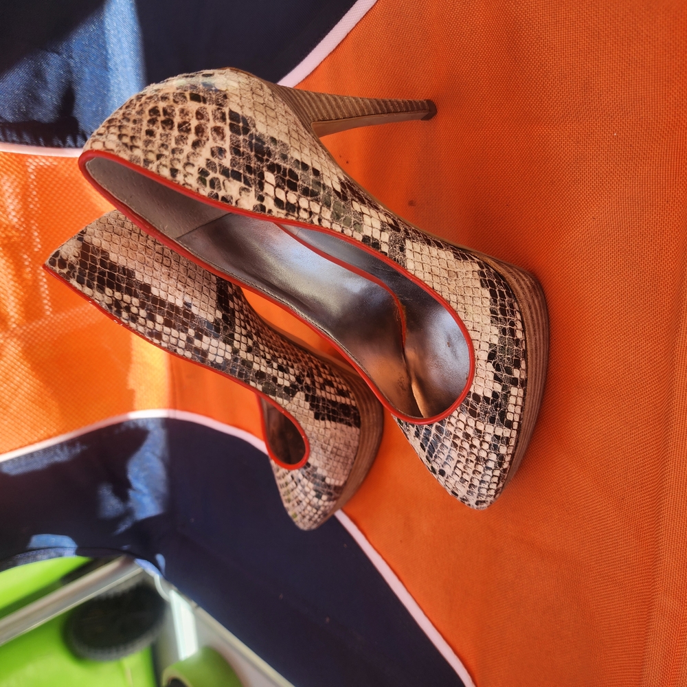 GUESS Snakeskin Patterned Women's Heels